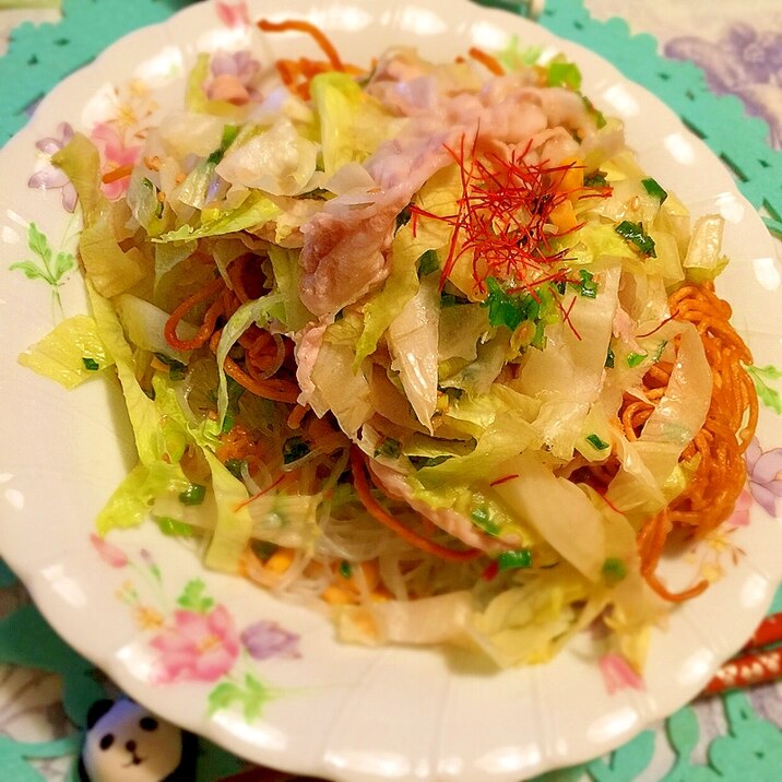 麺on麺のバリちゅる中華風堅揚げ焼きそばサラダ